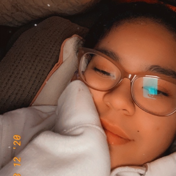 Meet your Posher, Gianna - Picture 1 of 1